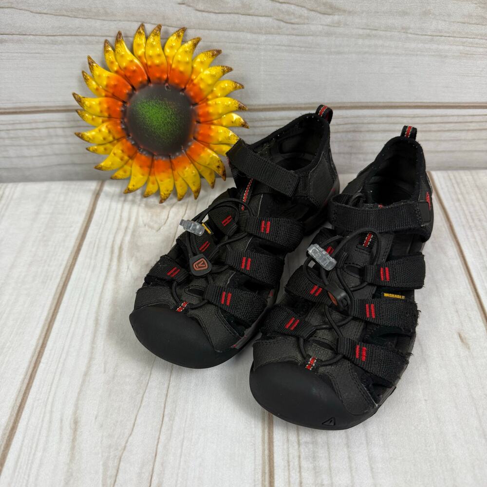 Keen Kids Black Red Newport H2 Water Sandals Hook Loop Shoes Size 5 Youth